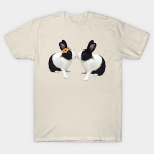 Kiss Dutch Rabbit _ Bunniesmee T-Shirt